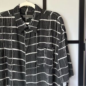 [XXL] Vintage Men’s 100% Viscose Striped Black & White Casual Button Down Shirt